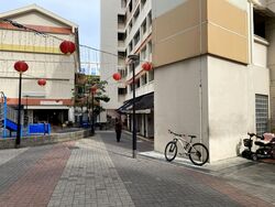 Tampines Heart (D18), Shop House #523192151